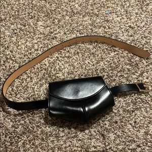 Belt with removable satchel